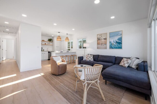 Building Photo - 3725 Jefferson St