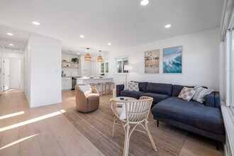 Building Photo - 3725 Jefferson St