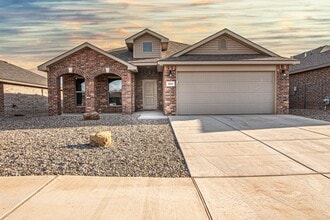 Building Photo - 2512 Outlaw Ct