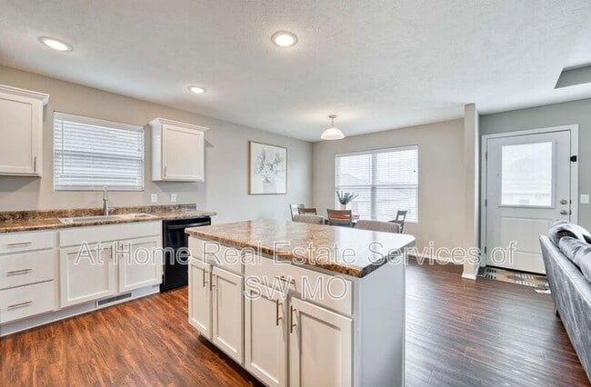 Building Photo - 1481 E Habersham St