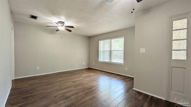 Building Photo - 9648 Hollowbrook Dr