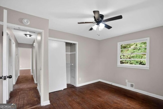 Building Photo - 7259 Mayfair Cir