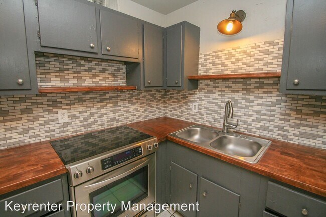 Building Photo - 2 br, 1 bath House - 1072A N Irvington Ave