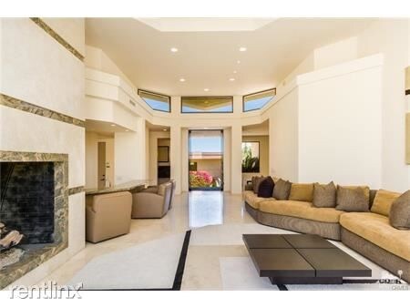 Building Photo - 100 Chalaka Pl