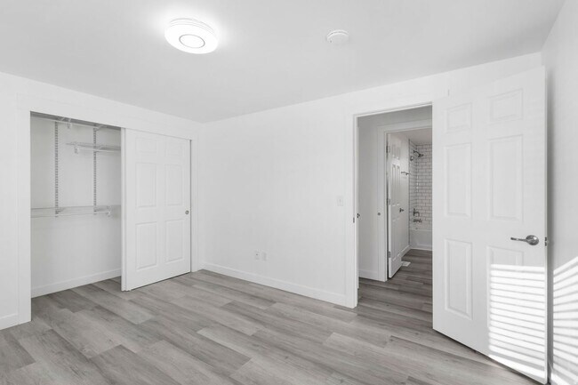 Foto del edificio - 6876 S 90 E