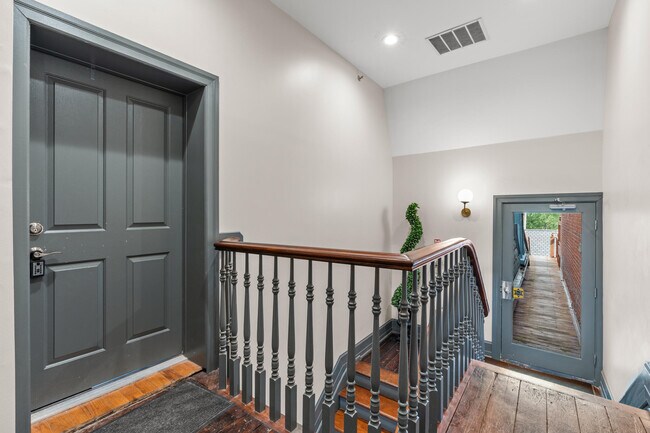 Foto del edificio - 291 Edmund Pl