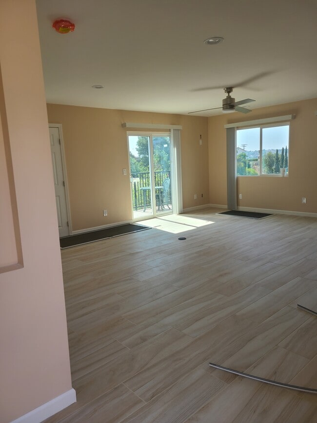 Livingroom - 6965 Princess View Dr