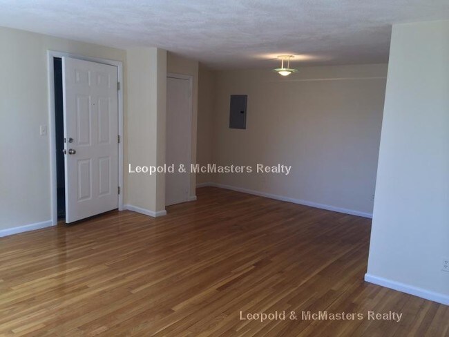 Building Photo - 80 Litchfield St