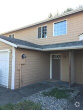 Building Photo - 407 Harman Way S