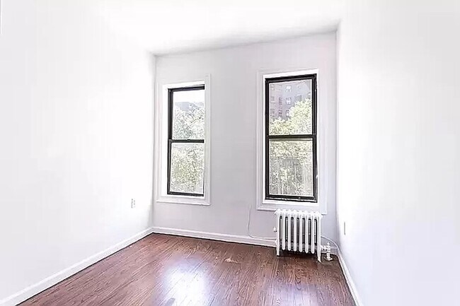 Building Photo - 207 Madison Street