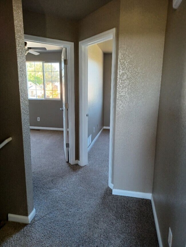 Building Photo - 3101 Rock Point Ct