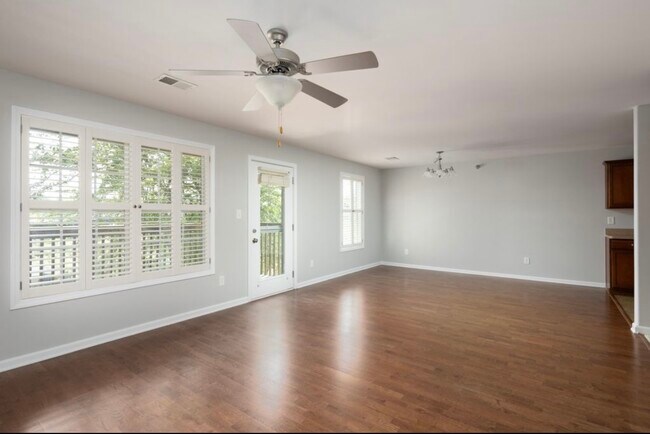 Foto del edificio - 857 Malabu Dr