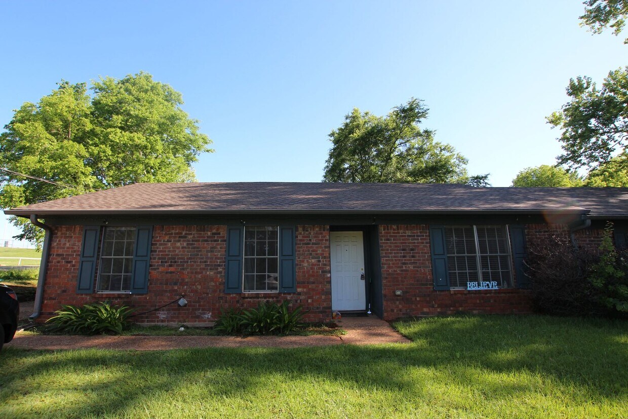 201 Barbara St Unit A, Whitehouse, TX 75791 Room for Rent in