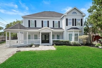 Building Photo - 1213 Wakefield Dr