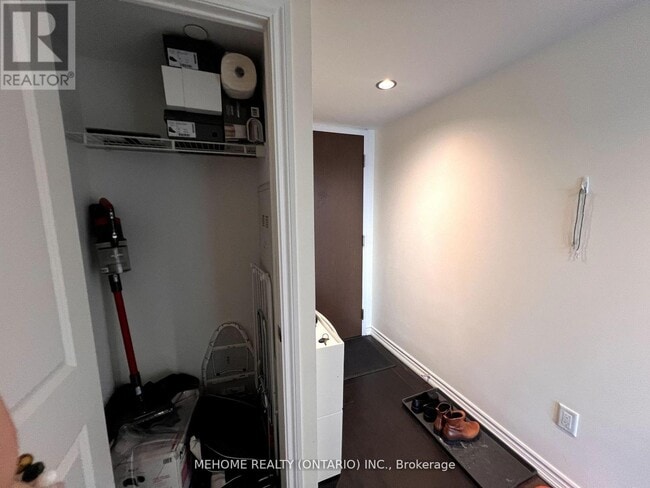 Photo du bâtiment - 386-2386 Yonge St