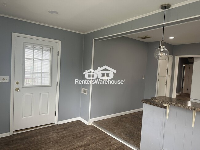 Building Photo - 3026 Lavender Ave