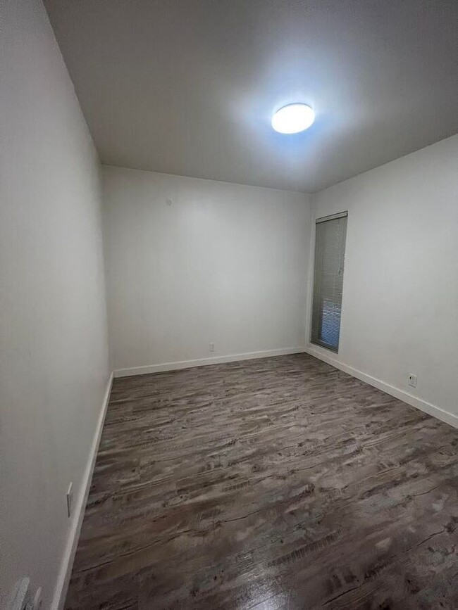 Building Photo - 2309 Blake St