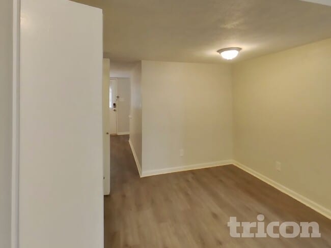 Foto del edificio - 2106 Newbury Dr