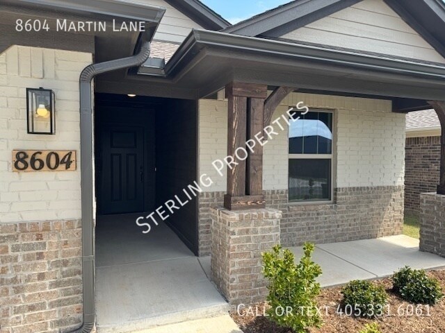 Foto del edificio - 8604 Martin Ln