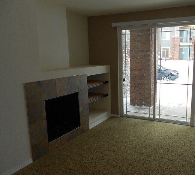 Building Photo - 2450 Windrow Dr