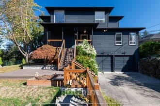 4444 29th Ave W