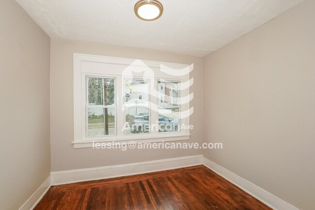 Building Photo - 904 Bloomfield Ave