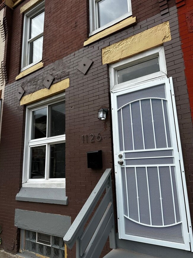 Building Photo - 1126 Union St
