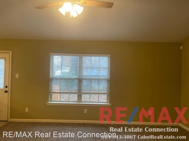 Foto del edificio - 3 br, 2 bath House - 107 Peach