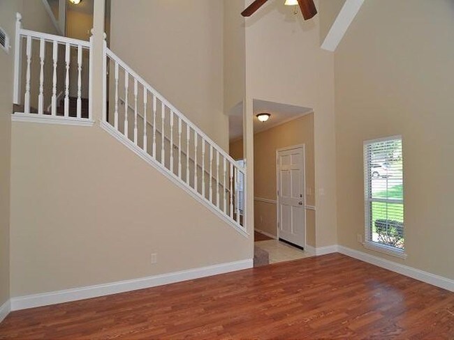 Building Photo - 10805 Willow Meadow Cir