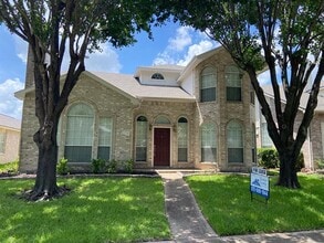 Building Photo - 1714 Lantana Dr