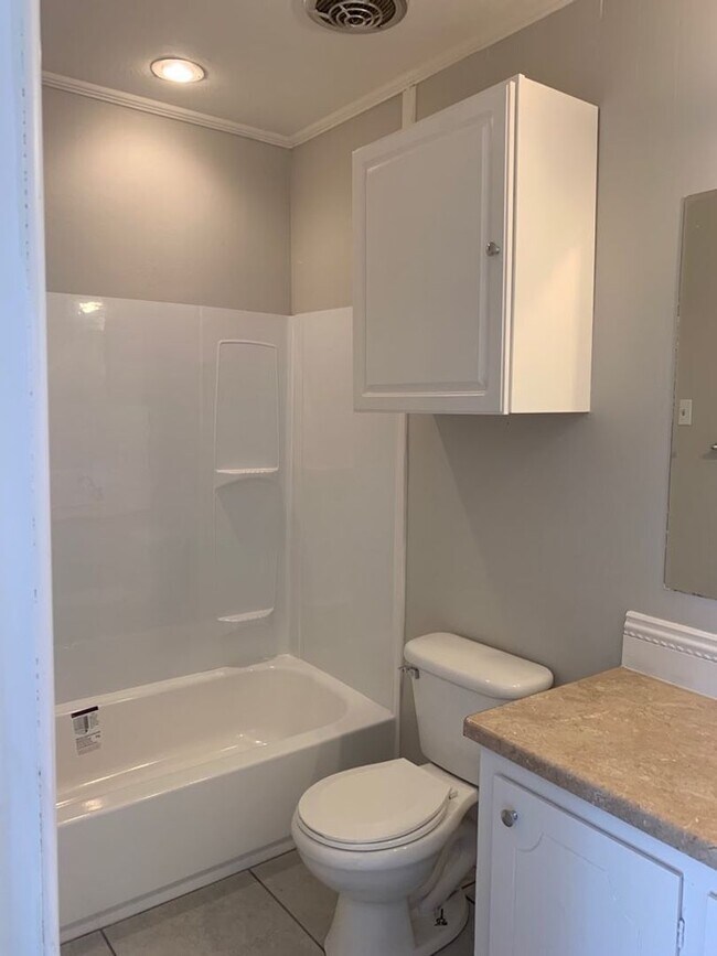 Building Photo - Merkel, Texas 4/2 Cottage!