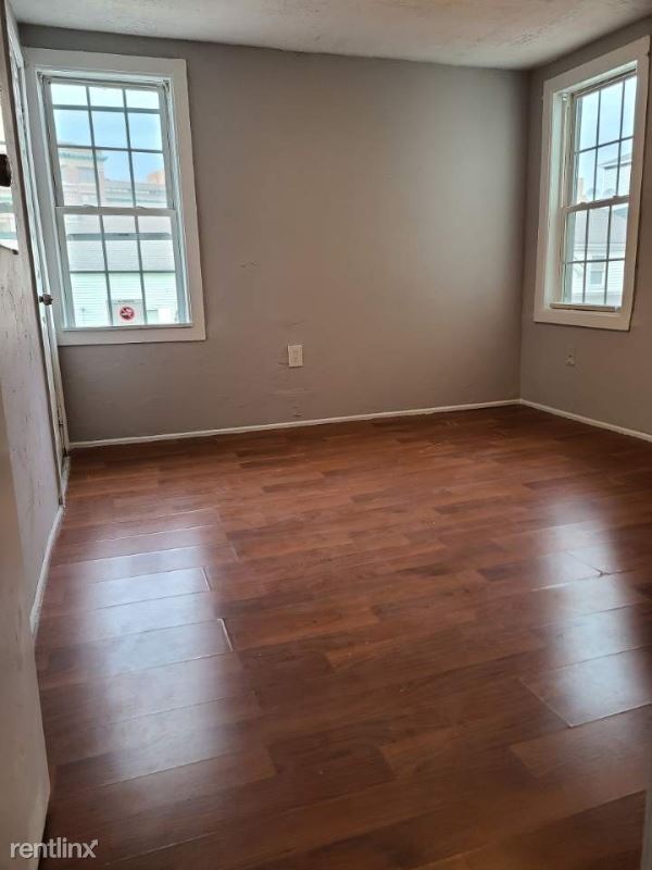 Building Photo - 2 br, 1 bath Apartment - Liberty St 2 Unit 2