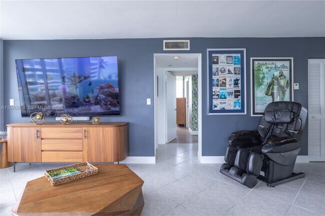 Foto del edificio - 3411 Indian Creek Dr