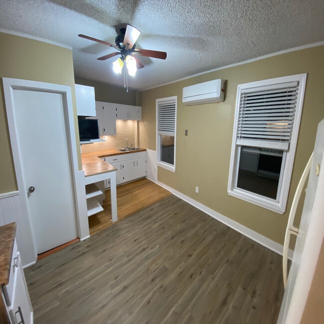 Photo - 166 Newland Ave Apartment