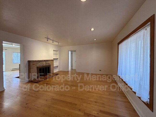 Building Photo - 750 S Canosa Ct