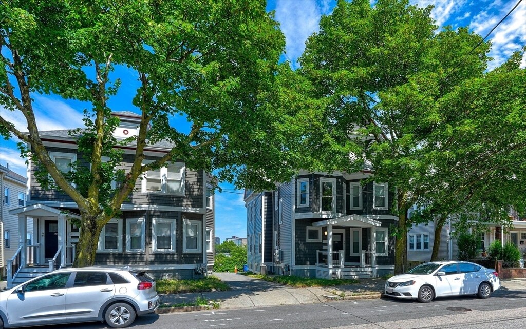 Foto principal - 287 Medford St