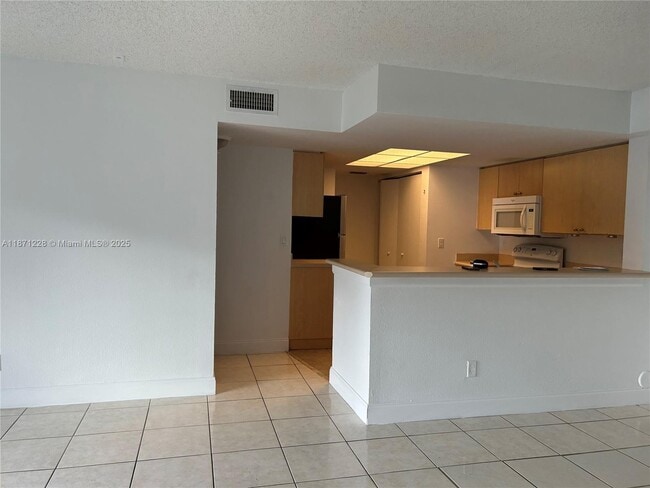 Foto del edificio - 9088 W Atlantic Blvd