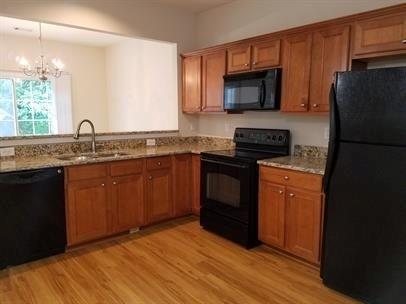 Building Photo - 2434 Fairlie Dr