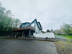 Building Photo - 5786 Church Rd