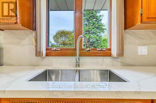 Building Photo - 115 Harris Ct