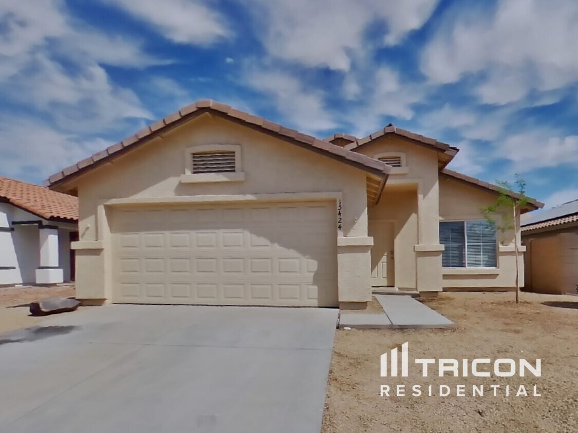 Foto principal - 15424 W Hearn Rd