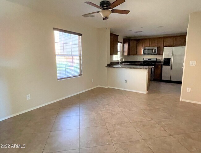 Foto del edificio - 3517 E Erie St