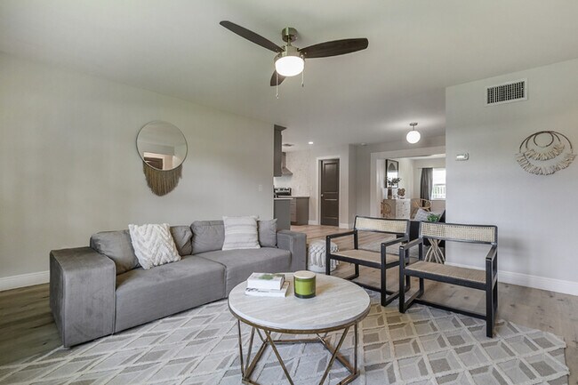 Foto del edificio - 13765 94th Ave N