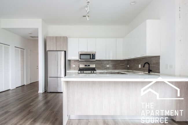 Building Photo - 2550 S Wabash Ave