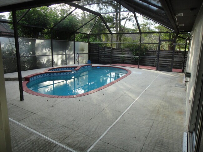 Foto del edificio - 1187 Periwinkle Pl