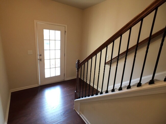 Foto del edificio - Modern 3BR Townhome - Swim/Tennis and More!