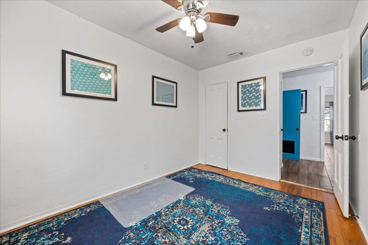 Primary Photo - Cozy Duplex Unit with Fully Fenced Back Yard