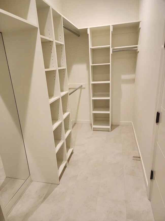 Building Photo - Be the First to Live in This Stunning Newly Constructed Coastal Home – Ventura