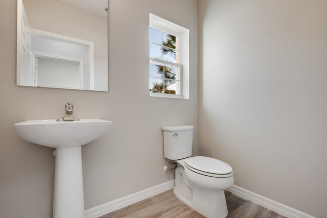 Half Bath - 13300 Wildgrass Trl