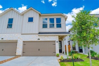 Building Photo - 5511 Holly Hvn Ct